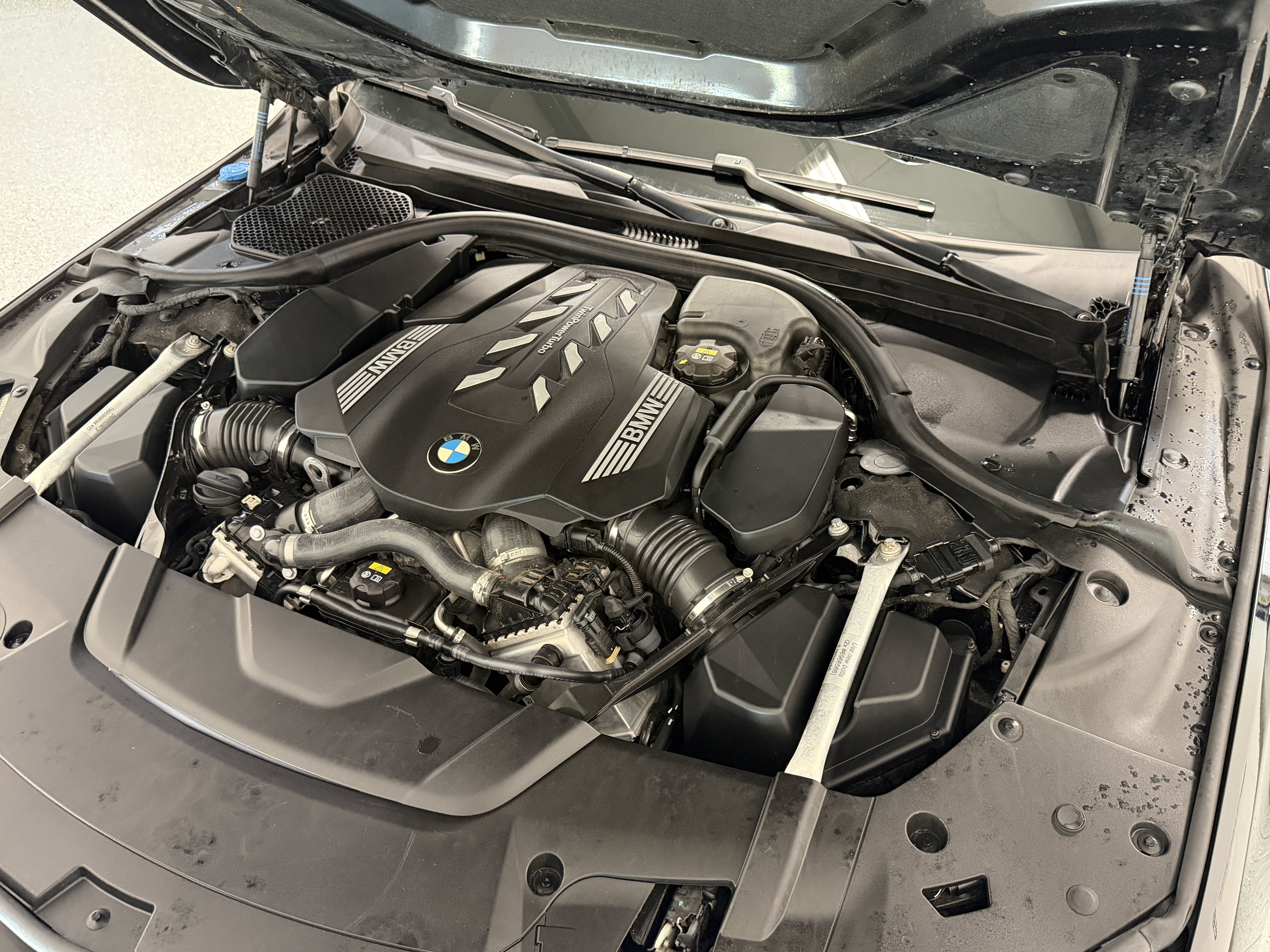 Used 2020 BMW 750i xDrive w/ Executive Package AWD/4WD image 32
