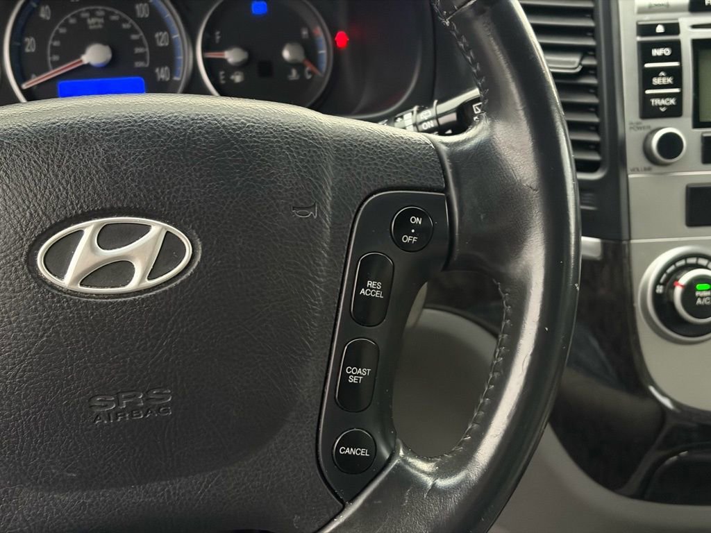 Used 2009 Hyundai Santa Fe GLS image 16