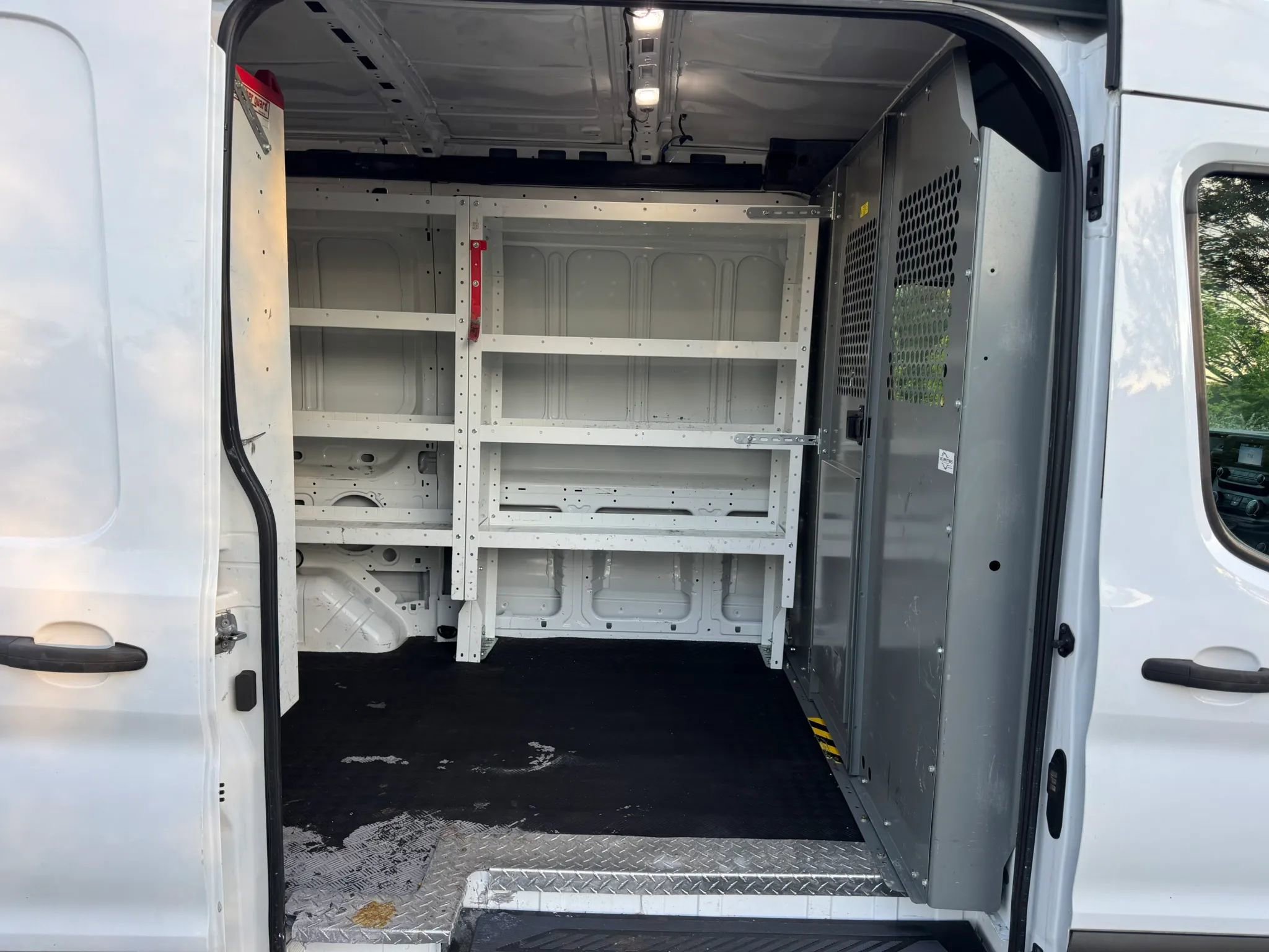 Used 2020 Ford Transit 250 Medium Roof RWD image 18