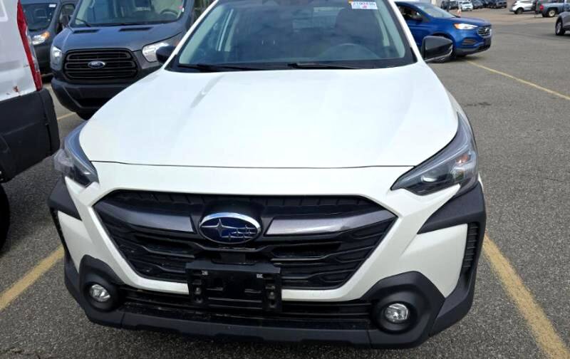 Used 2024 Subaru Outback Premium image 10