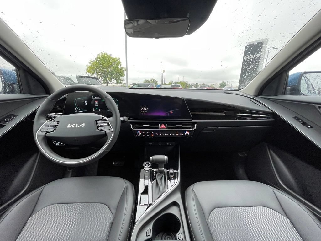 New 2026 Kia Niro EX FWD image 28
