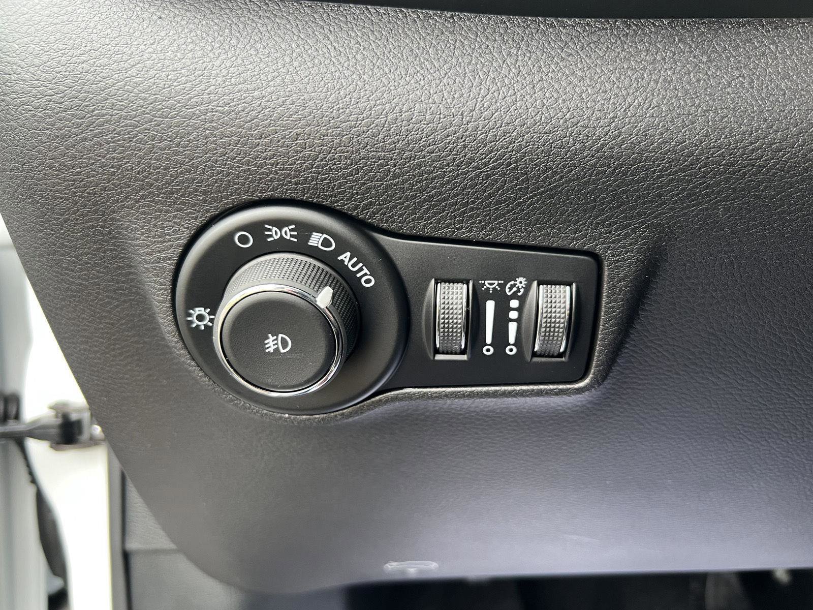 New 2026 Jeep Compass Latitude image 15