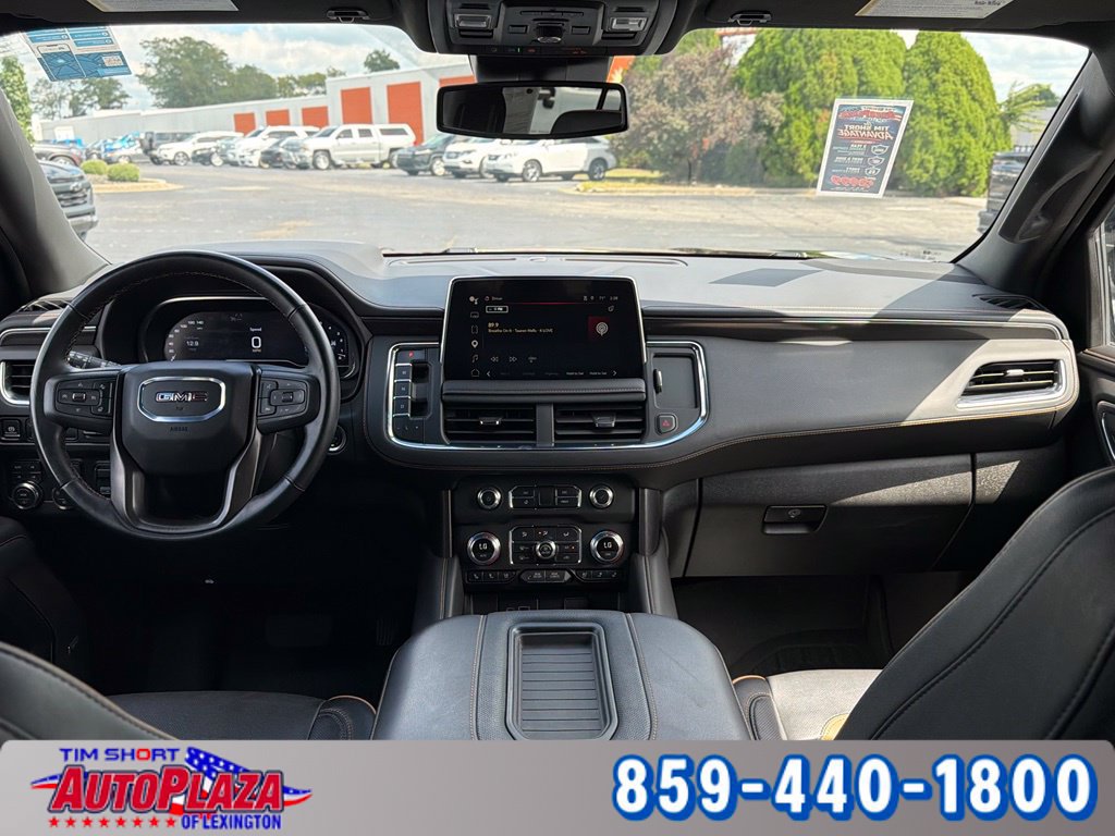Used 2024 GMC Yukon XL AT4 w/ AT4 Premium Plus Package AWD/4WD image 17