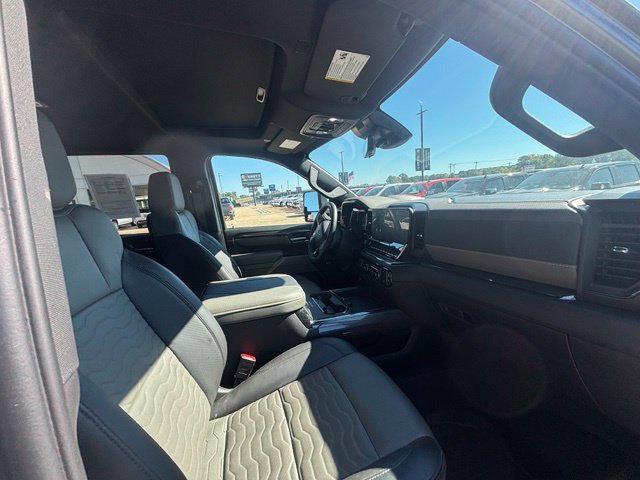 Used 2026 Chevrolet Silverado 2500 ZR2 w/ LPO, Dark Essentials Package AWD/4WD image 16