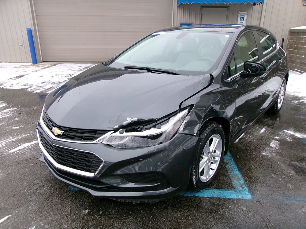 Used 2018 Chevrolet Cruze LT w/ Convenience Package FWD image 1