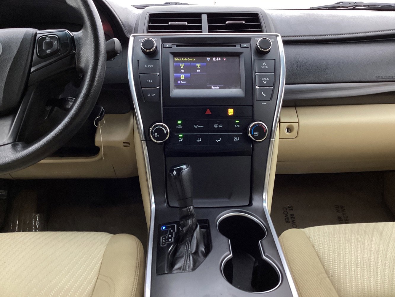 Used 2015 Toyota Camry LE FWD image 29