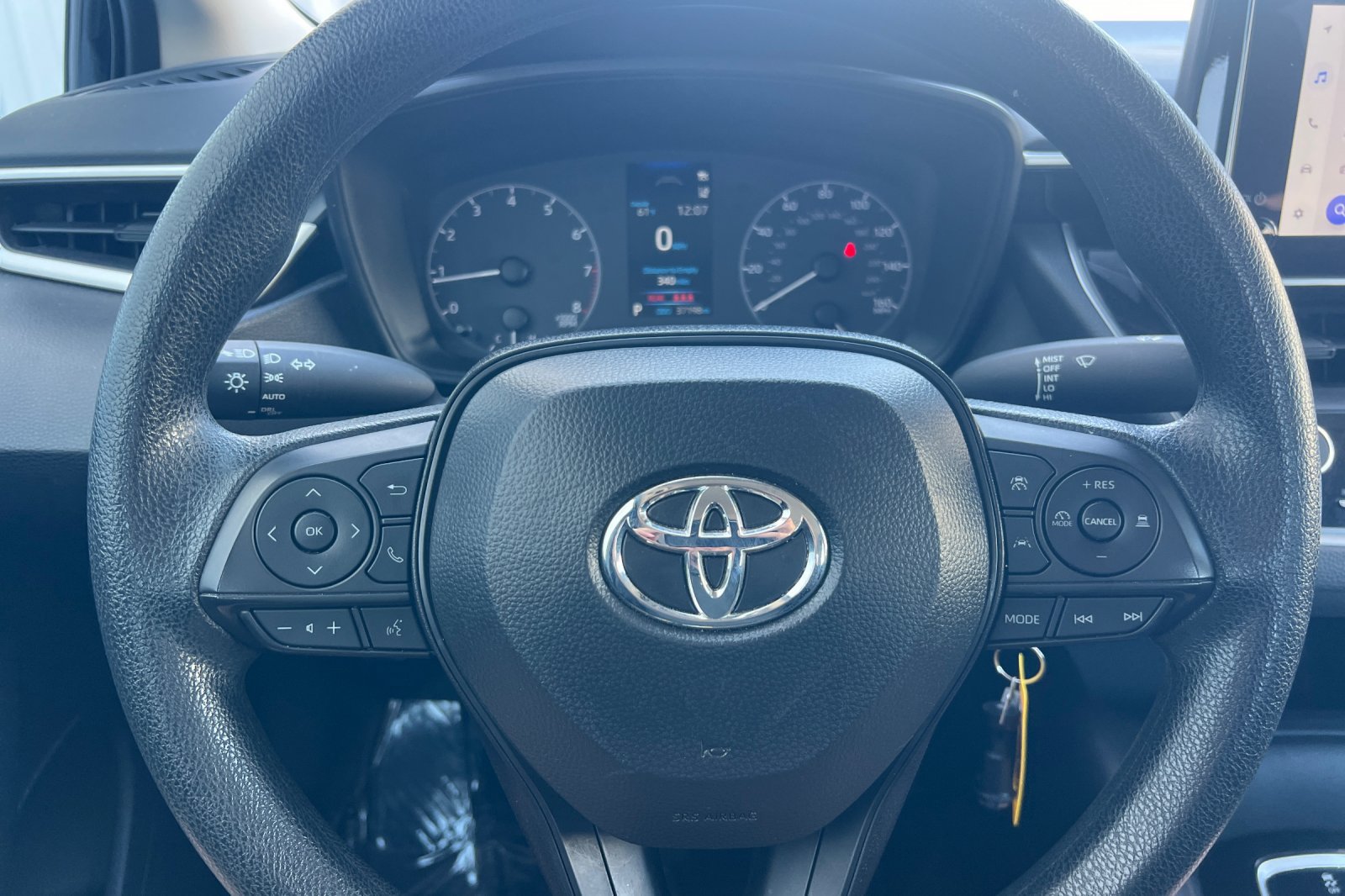 Used 2025 Toyota Corolla LE FWD image 24