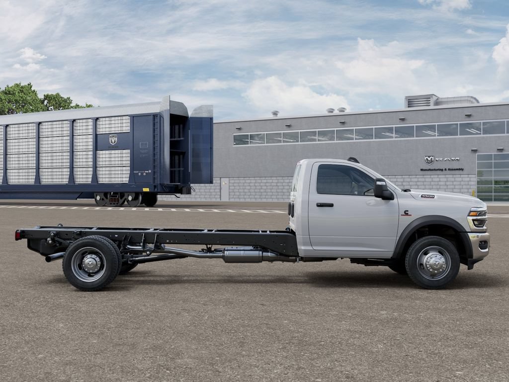 New 2026 RAM 5500 Tradesman w/ Chrome Appearance Group AWD/4WD image 24