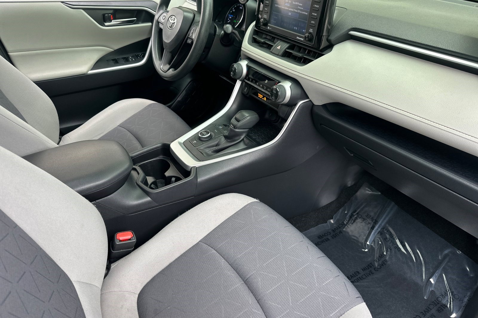 Used 2021 Toyota RAV4 XLE w/ Convenience Package image 31