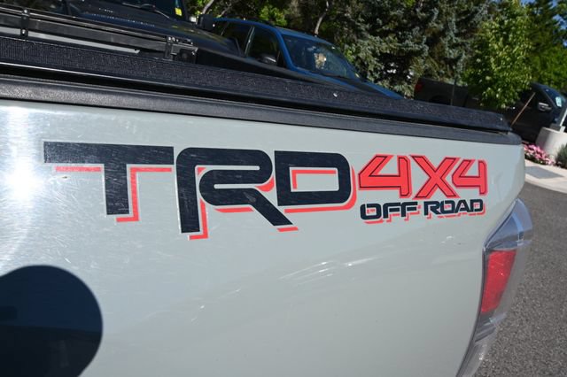 Used 2022 Toyota Tacoma TRD Off-Road AWD/4WD image 4
