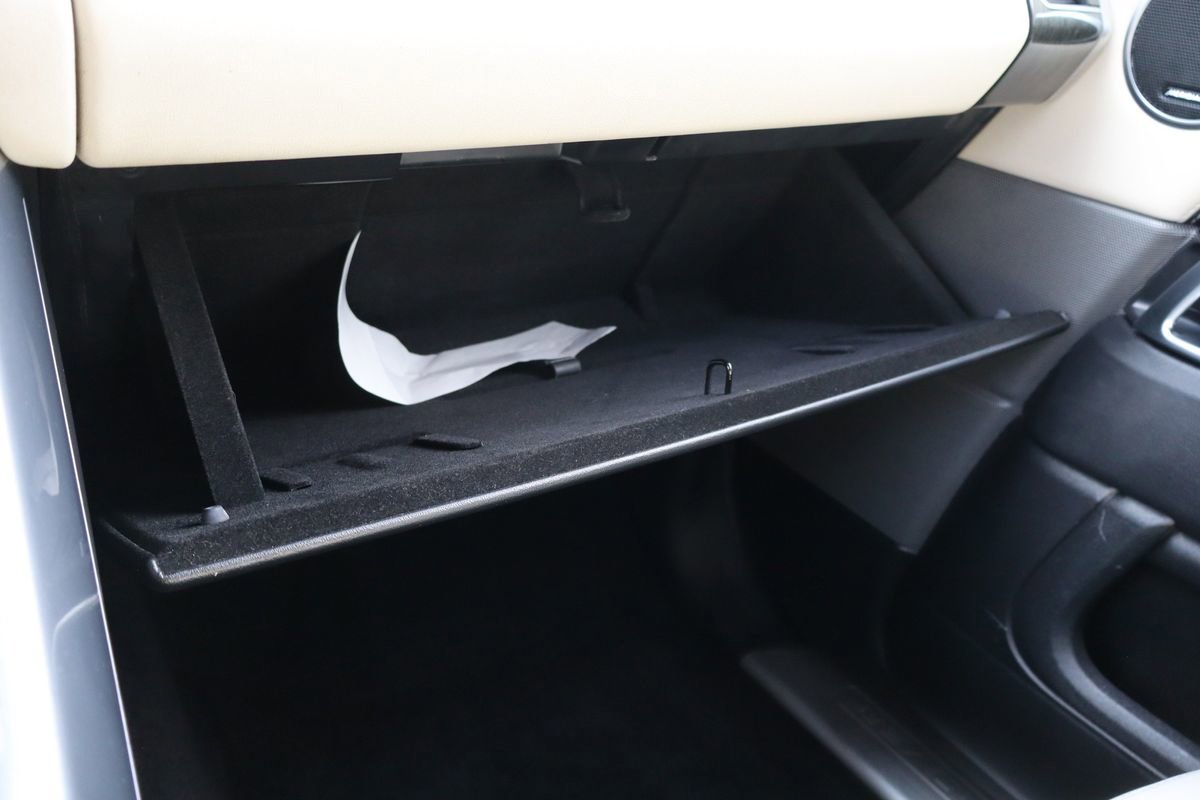 Used 2018 Land Rover Range Rover Sport HSE image 39