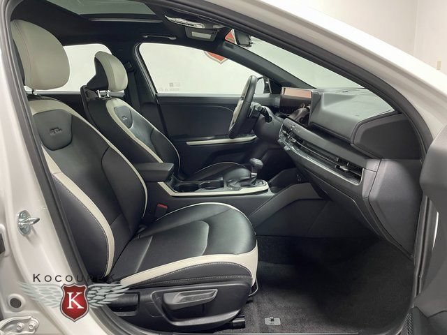 Used 2025 Kia K4 GT-Line w/ GT-Line Premium Package FWD image 24