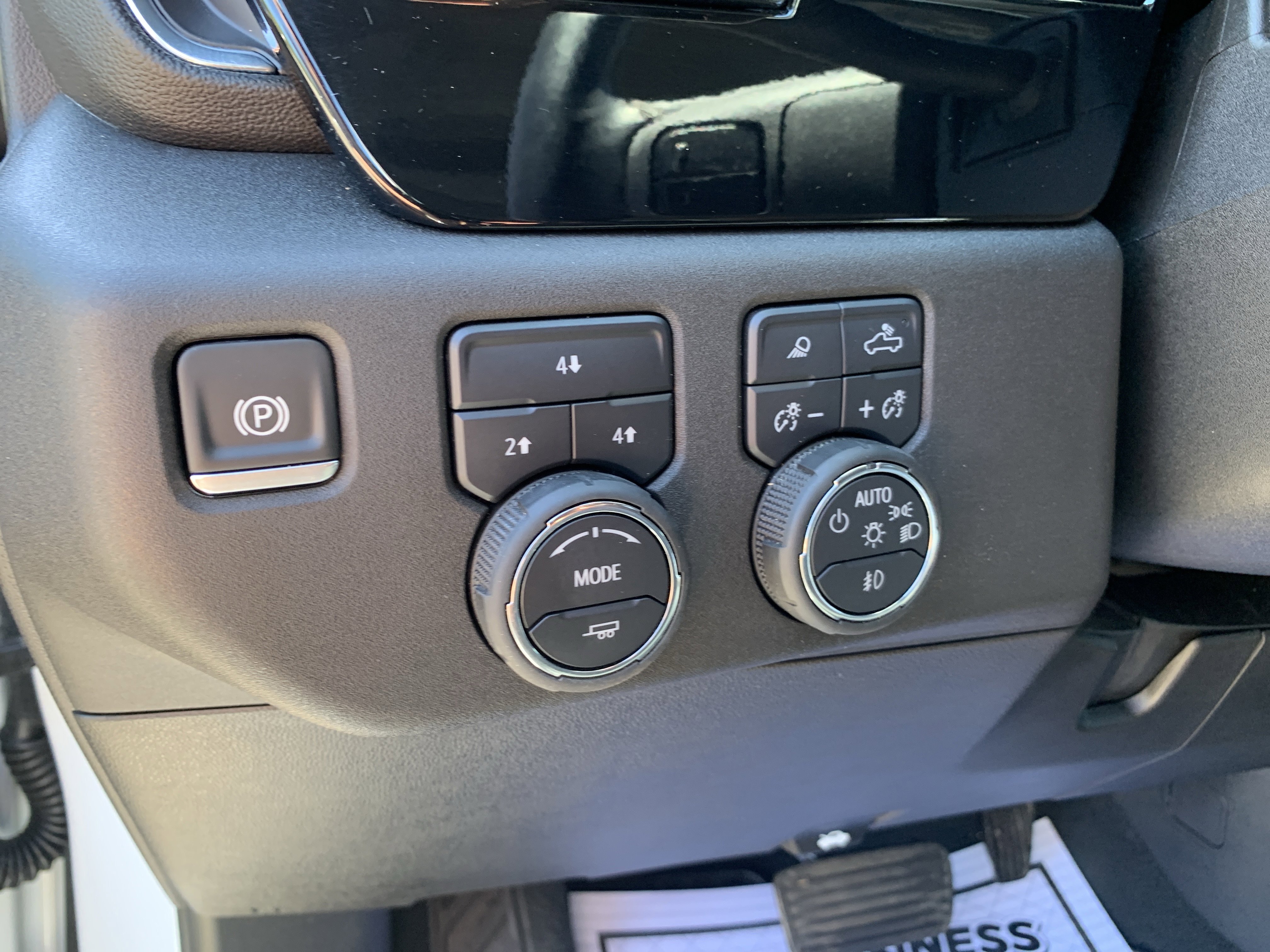 Used 2025 Chevrolet Silverado 3500 LT w/ Convenience Package AWD/4WD image 26