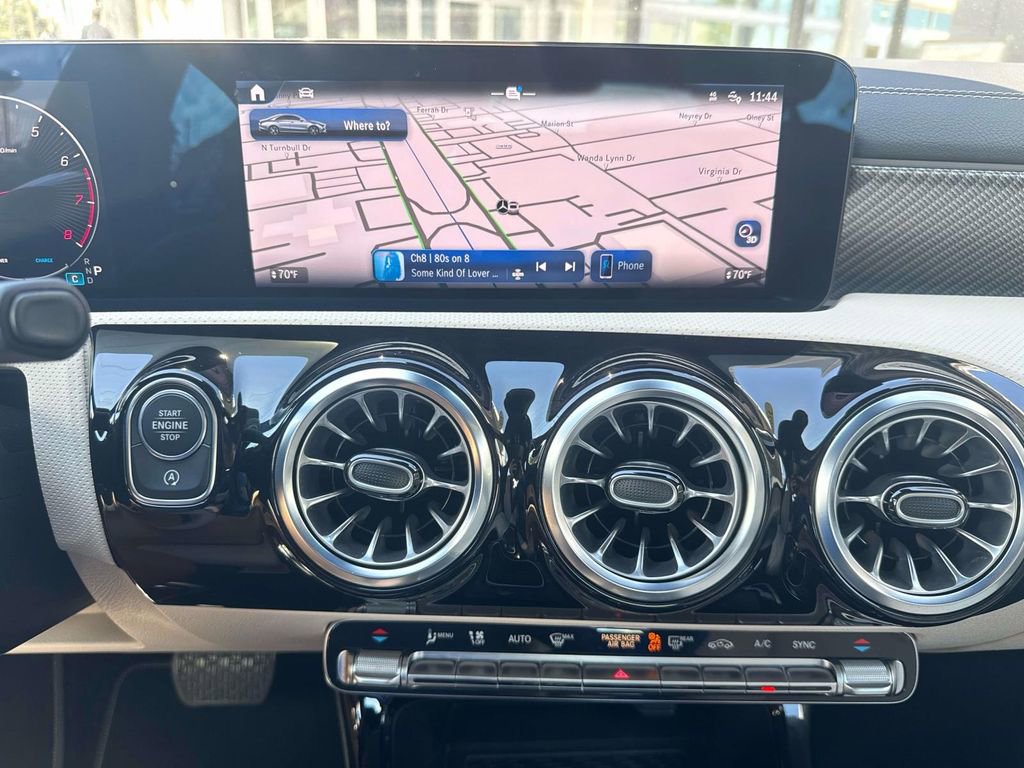 Used 2025 Mercedes-Benz CLA 250 4MATIC image 25