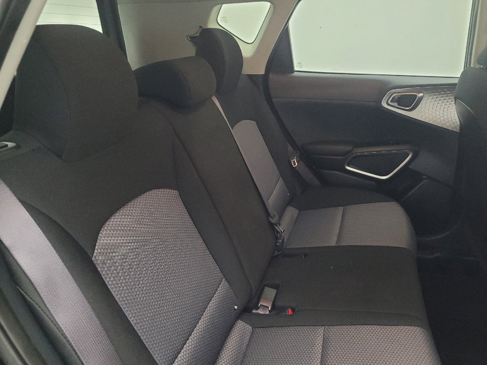 Used 2023 Kia Soul LX FWD image 19