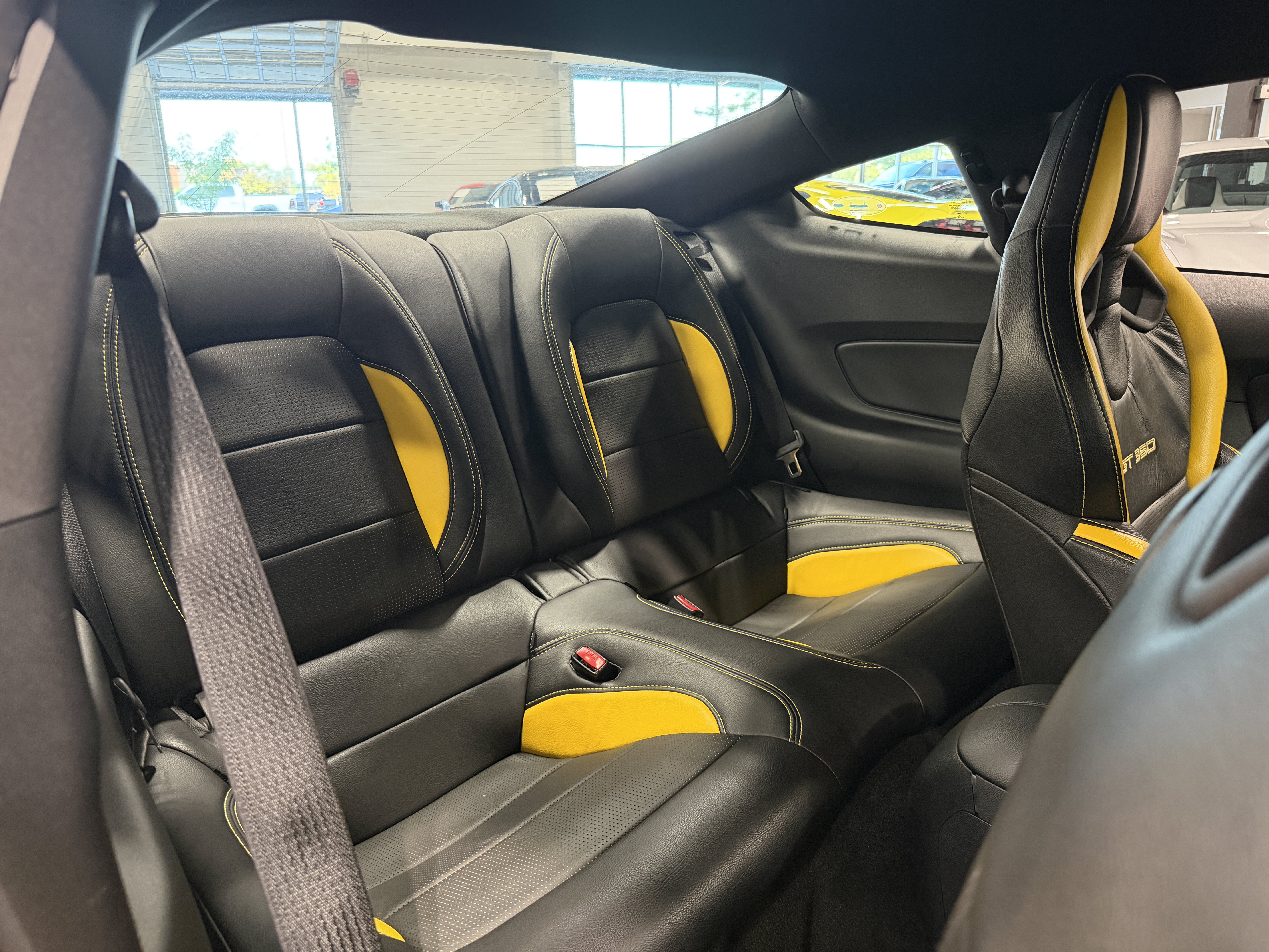 Used 2017 Ford Mustang Shelby GT350 w/ Electronics Package RWD image 19