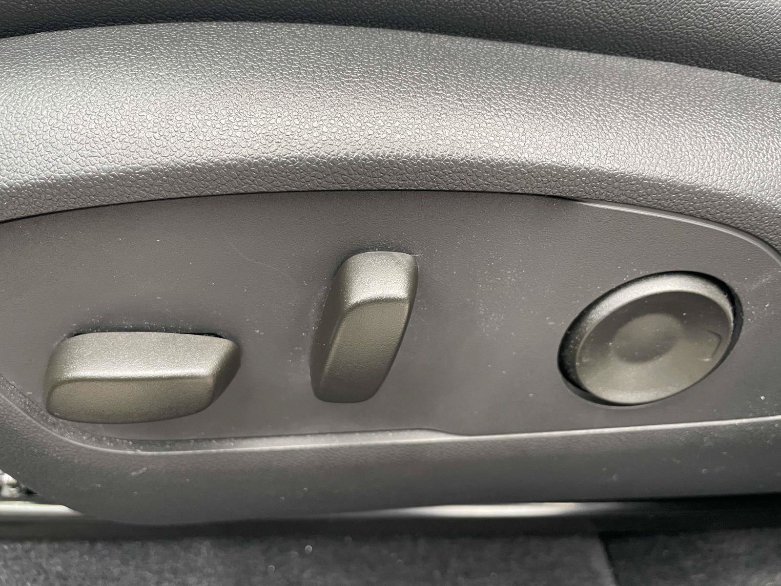 Certified 2026 Chevrolet Equinox EV RS FWD image 15