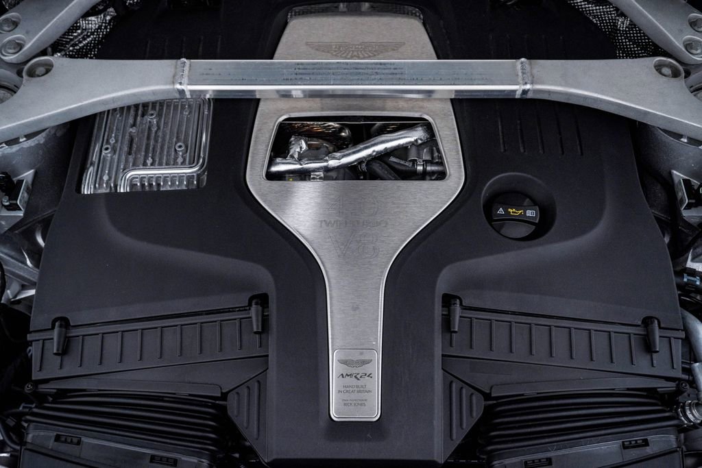 Used 2025 Aston Martin DBX 707 image 35