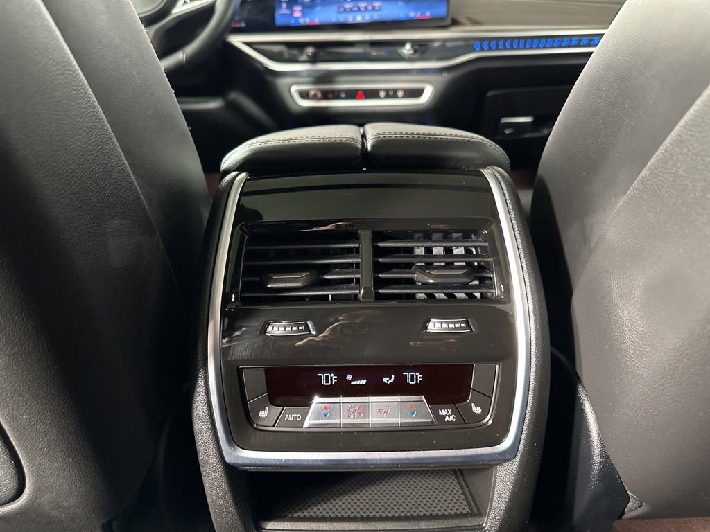 Certified 2025 BMW X5 xDrive40i w/ M Sport Package AWD/4WD image 25