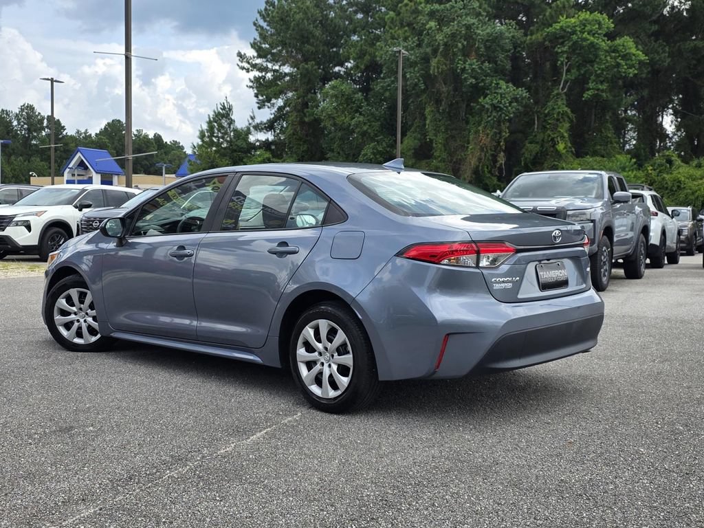 Used 2024 Toyota Corolla LE FWD image 4