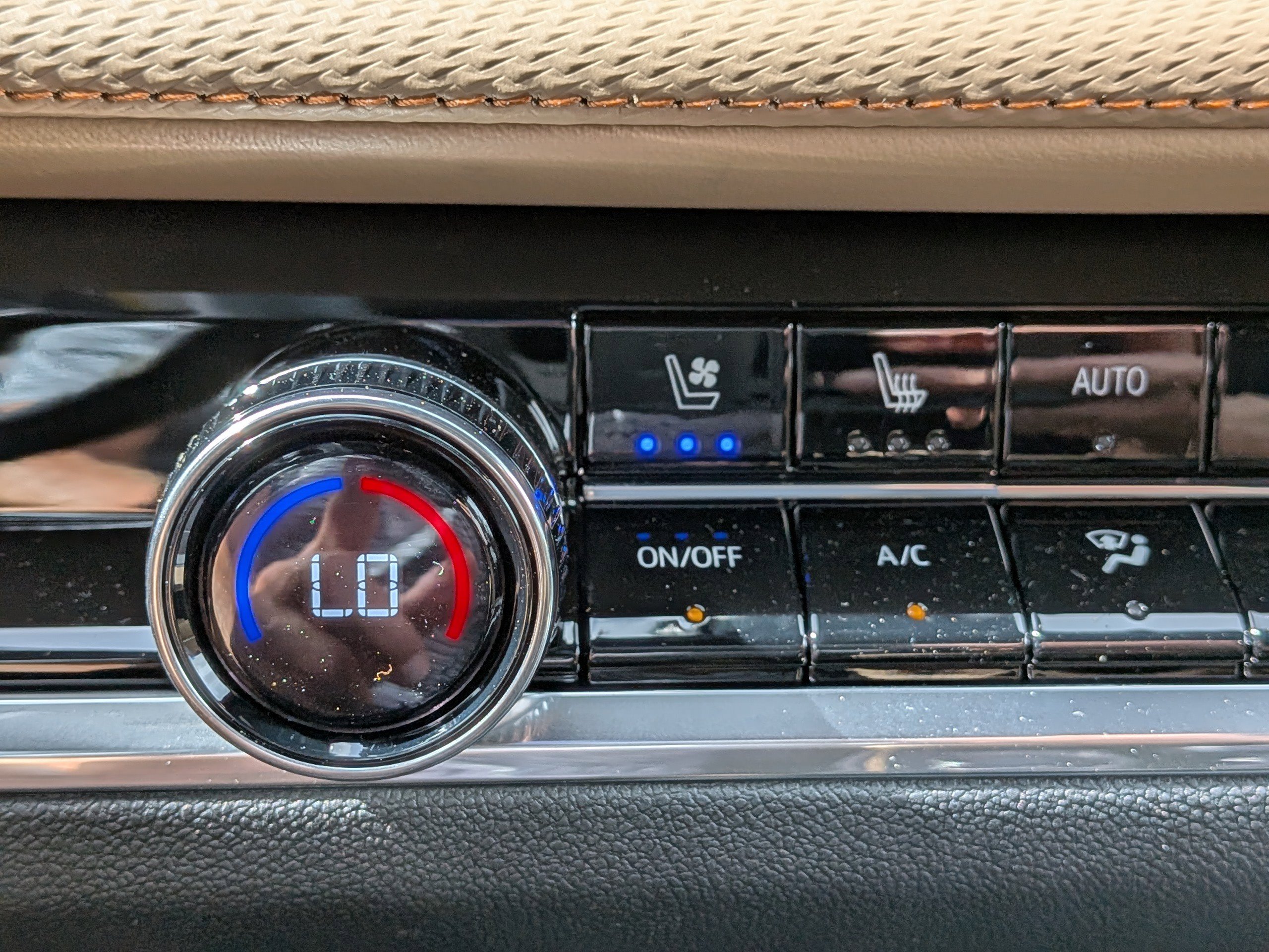 New 2026 Chevrolet Equinox ACTIV w/ Convenience Package III image 16