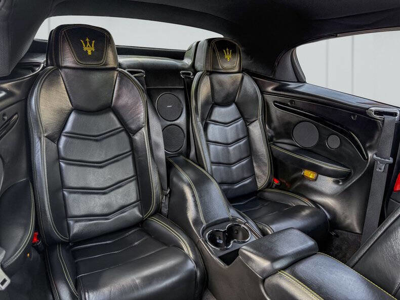 Used 2015 Maserati GranTurismo Sport image 11