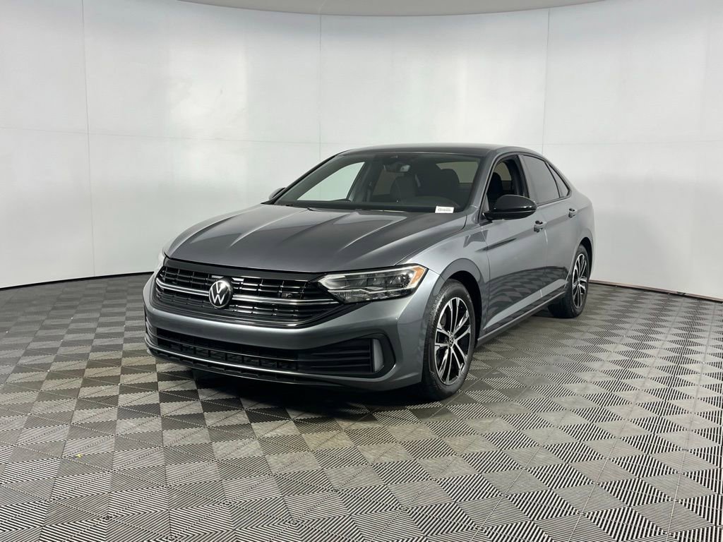 Used 2024 Volkswagen Jetta Sport image 3