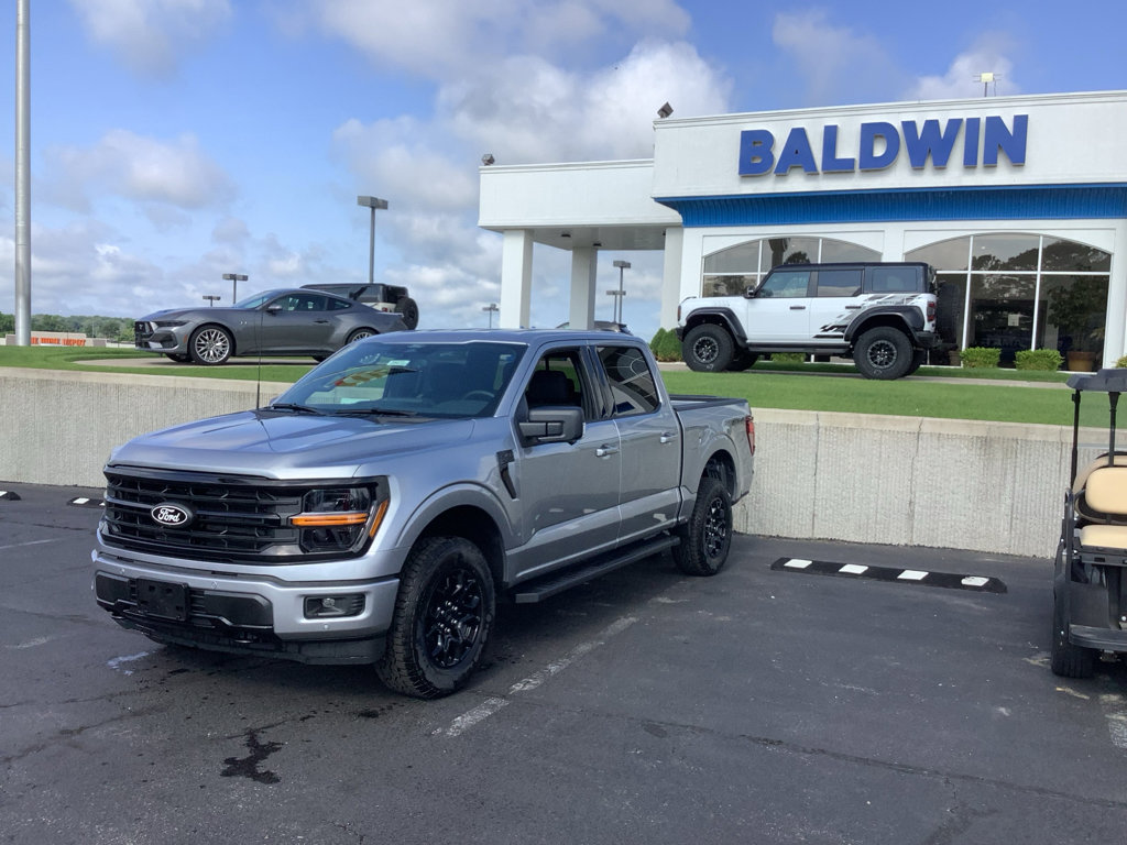 New 2026 Ford F150 XLT w/ Equipment Group 302A MID AWD/4WD image 3