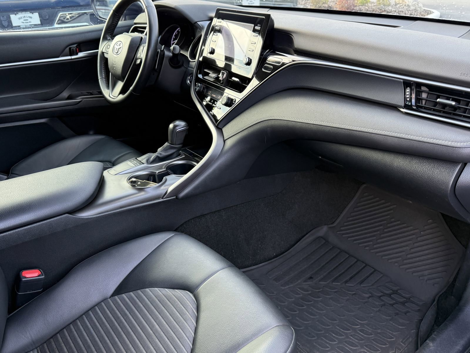 Used 2023 Toyota Camry SE w/ Convenience Package image 8