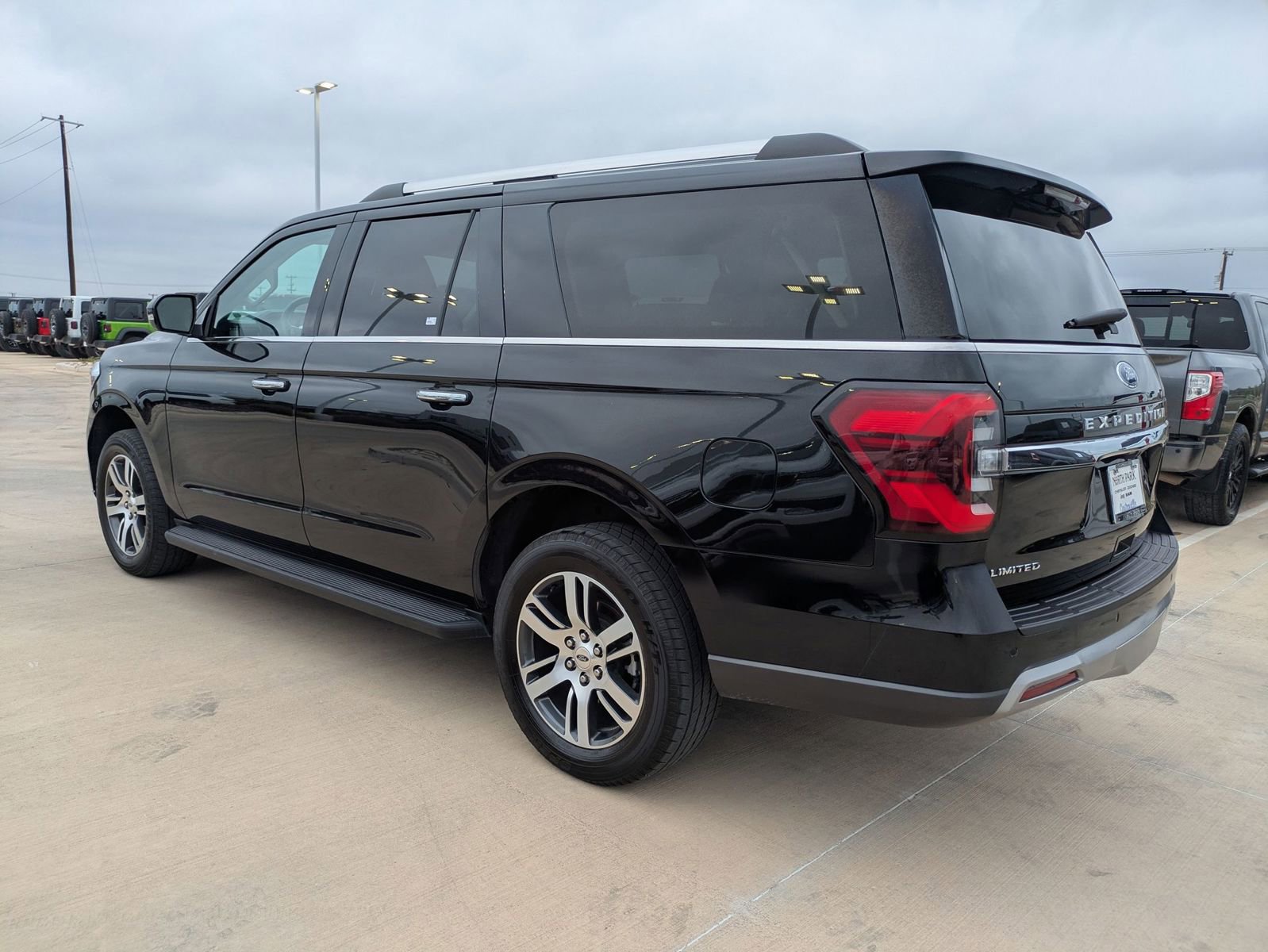 Used 2024 Ford Expedition Max Limited image 6