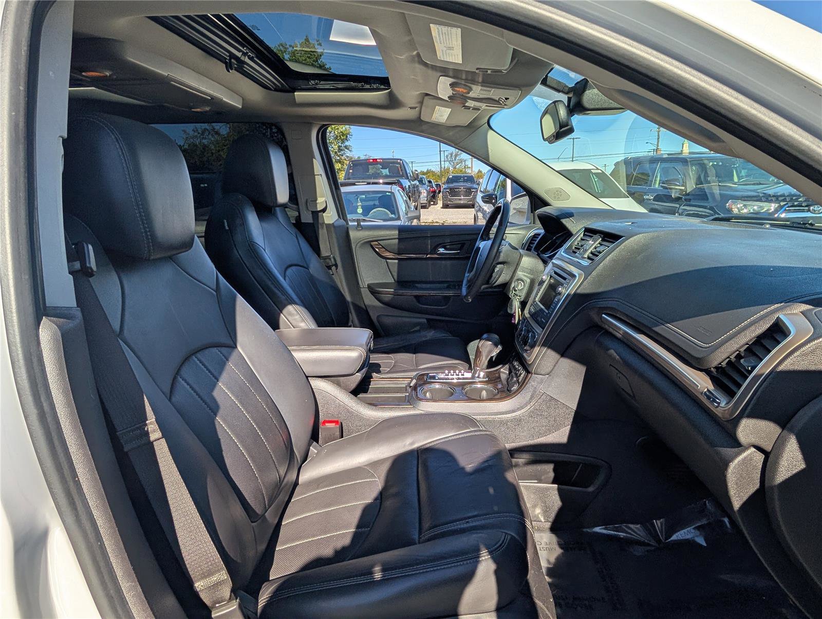 Used 2016 GMC Acadia Denali image 10