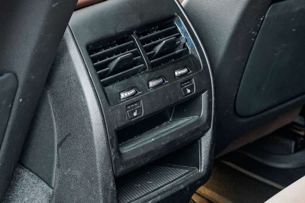 Used 2024 BMW X5 xDrive40i w/ M Sport Package image 19