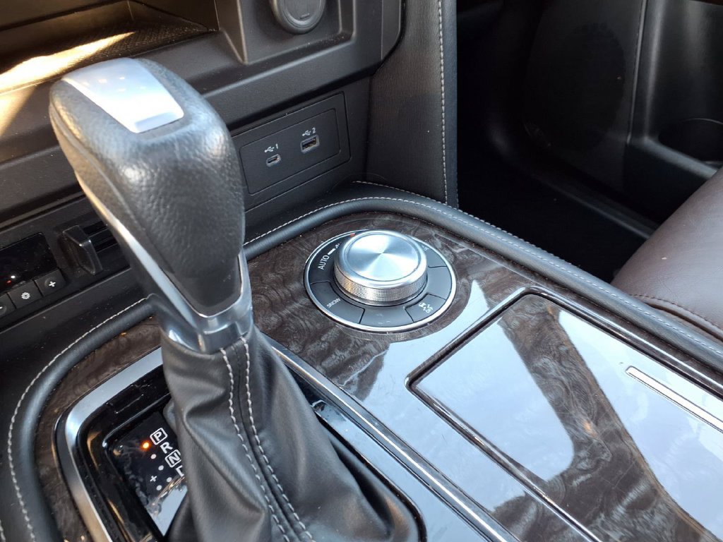 Used 2023 Nissan Armada Platinum w/ Captain's Chairs Package AWD/4WD image 9