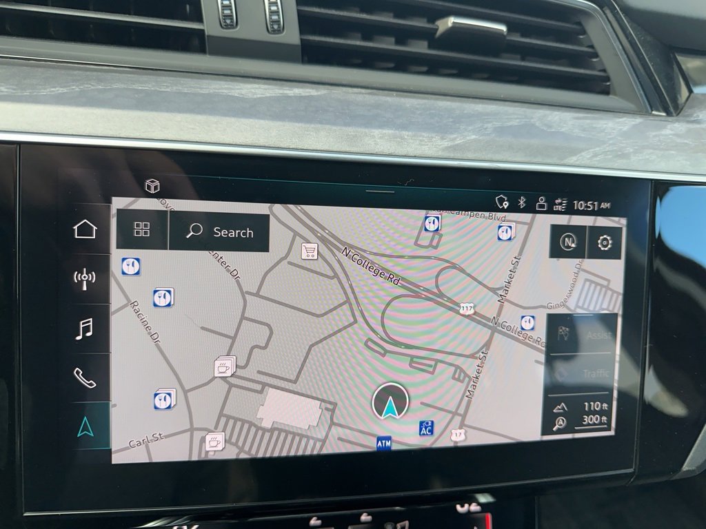 Used 2024 Audi Q8 e-tron Prestige image 38