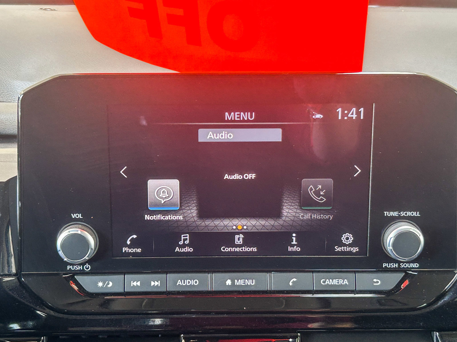 Used 2025 Nissan Pathfinder SV FWD image 14