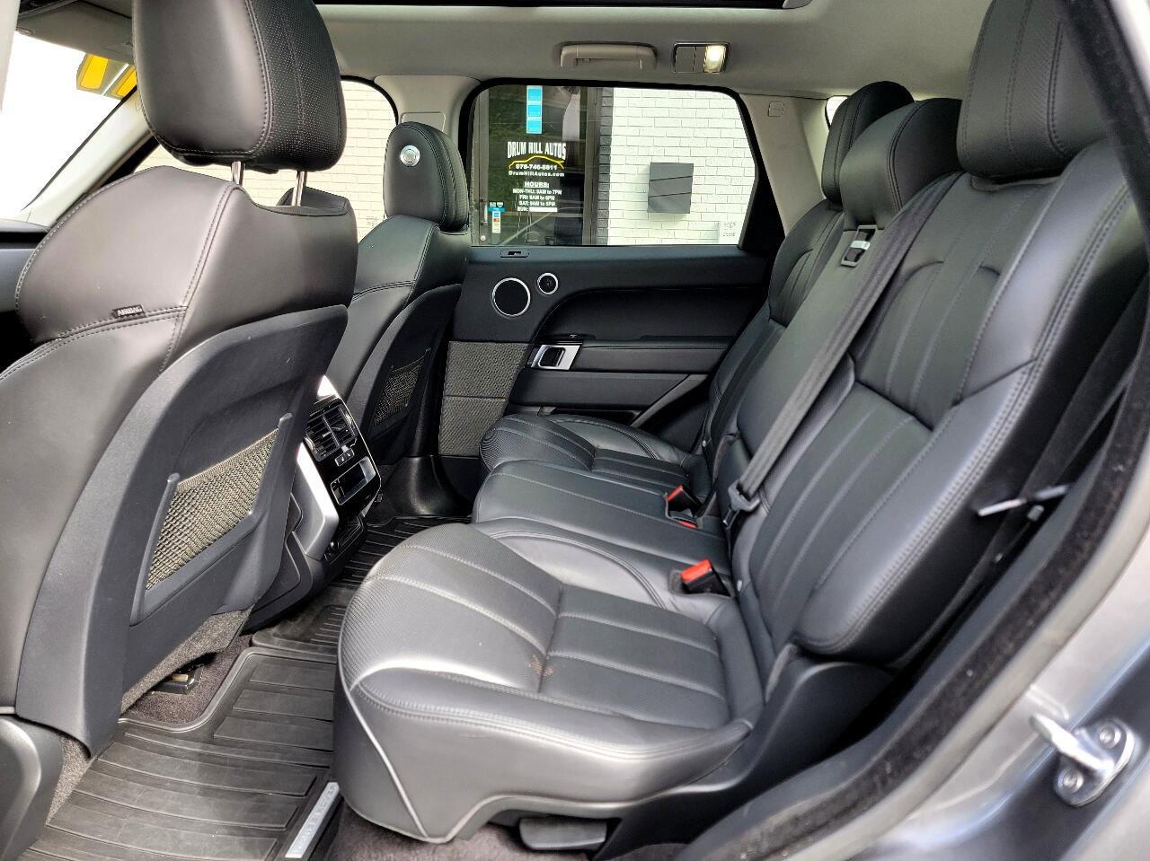 Used 2017 Land Rover Range Rover Sport HSE image 18