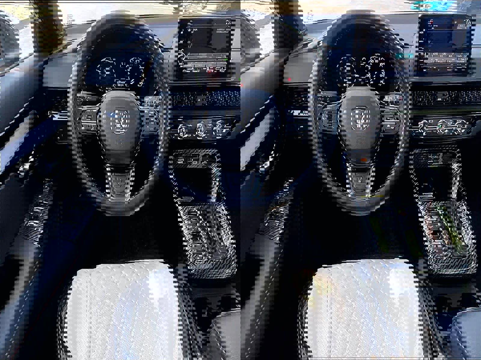 Used 2025 Honda CR-V Sport Touring image 7