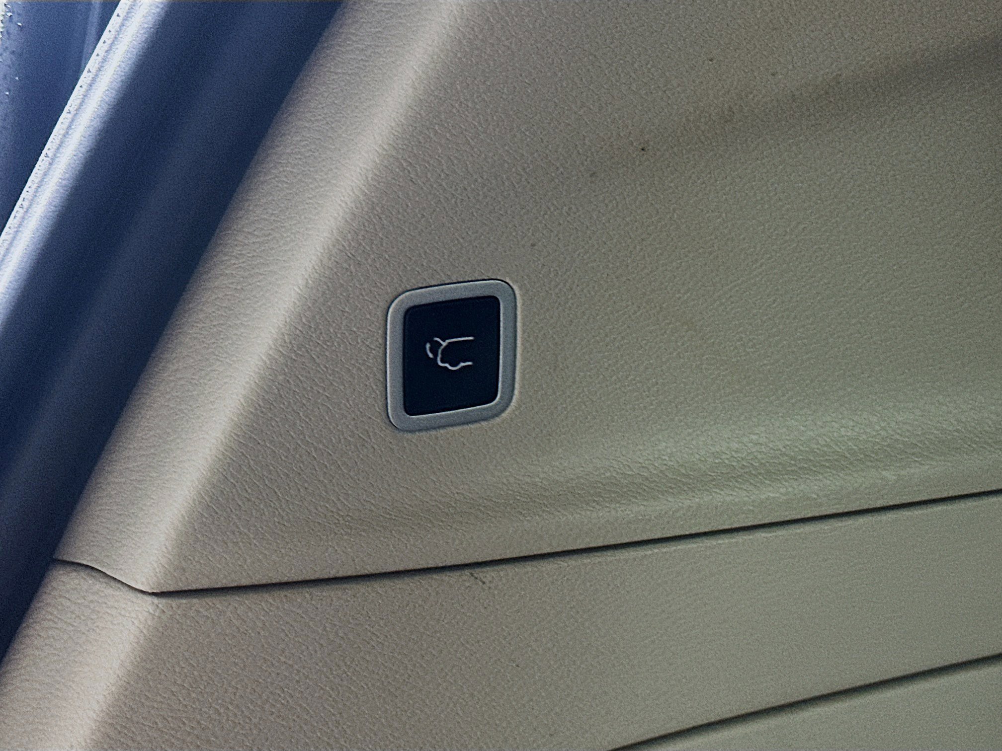 Used 2024 Chrysler Pacifica Touring-L image 30