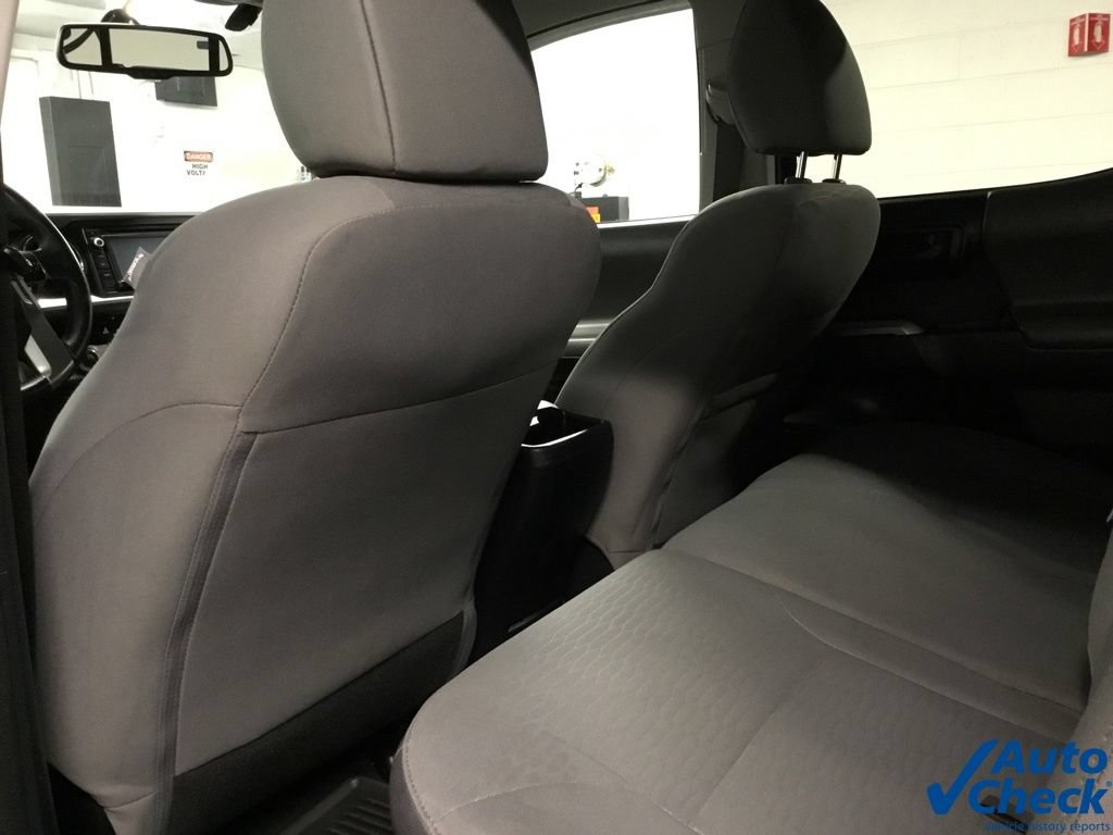 Used 2017 Toyota Tacoma SR5 w/ Tow Package AWD/4WD image 23