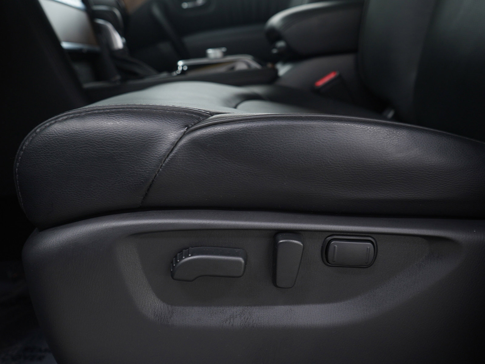 Used 2024 Nissan Armada SL w/ Cargo Package image 30