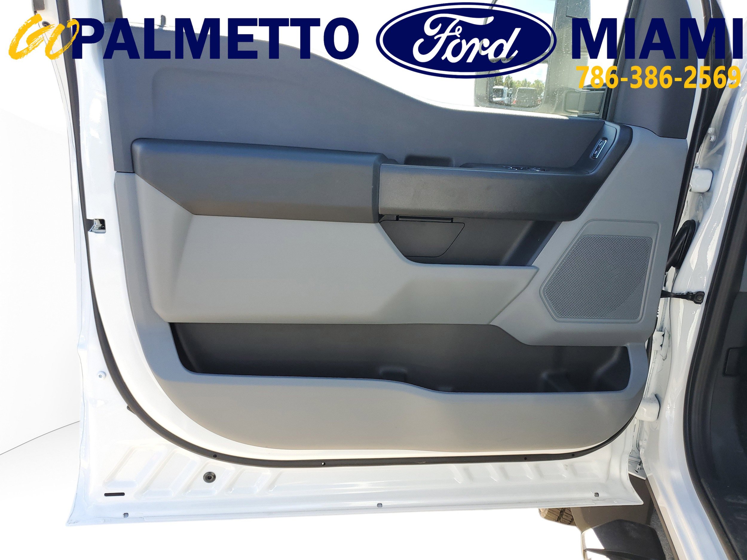 New 2026 Ford F550 4x4 Regular Cab Super Duty w/ XL Chrome Package image 12