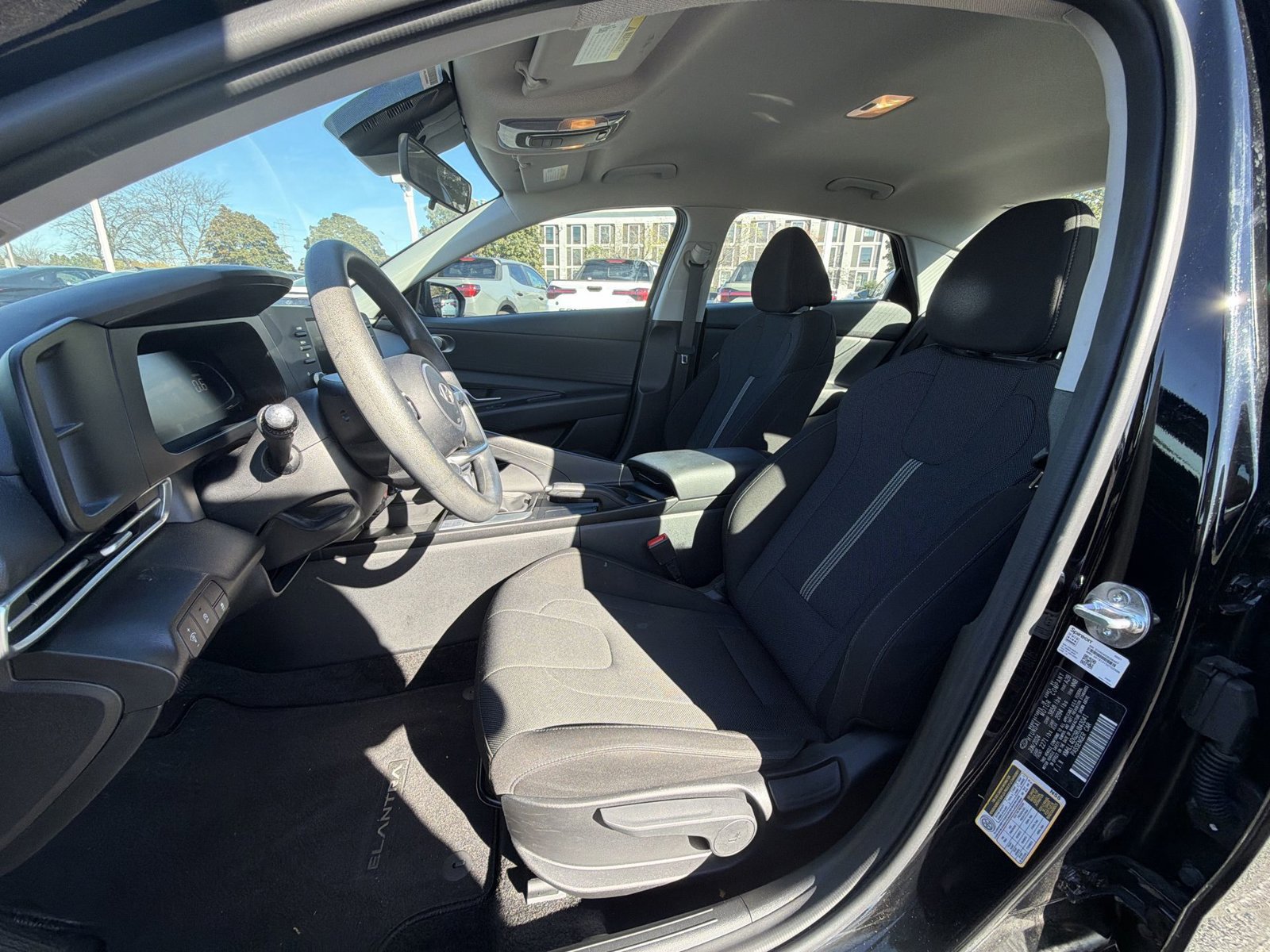 Certified 2024 Hyundai Elantra SE FWD image 13