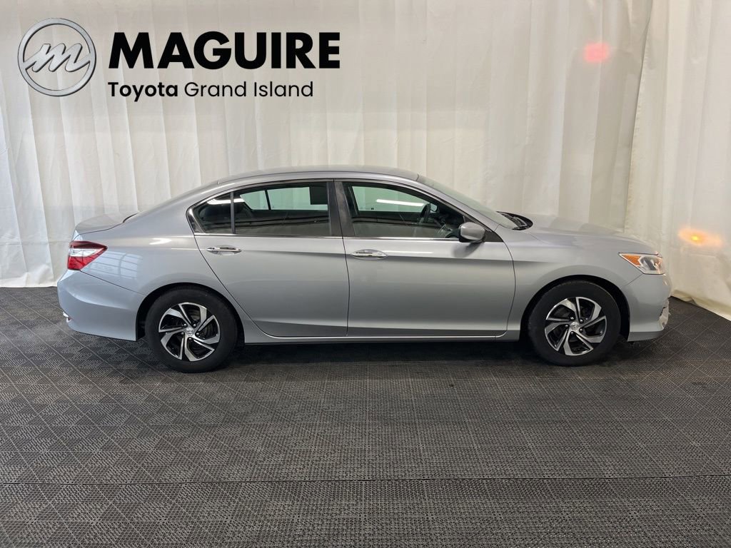 Used 2017 Honda Accord LX image 2