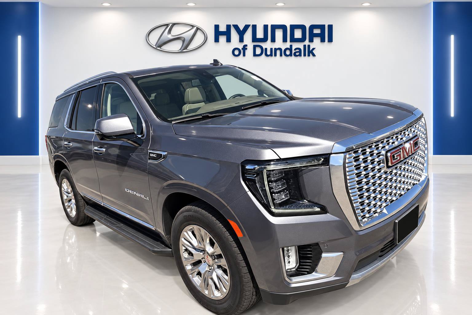 Used 2021 GMC Yukon Denali AWD/4WD image 3