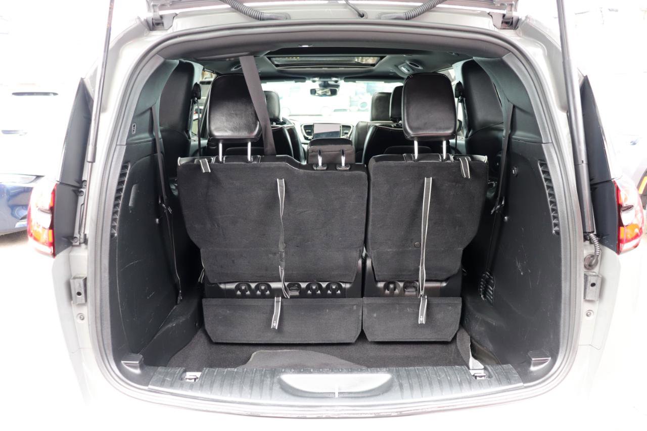 Used 2025 Chrysler Pacifica Limited image 59
