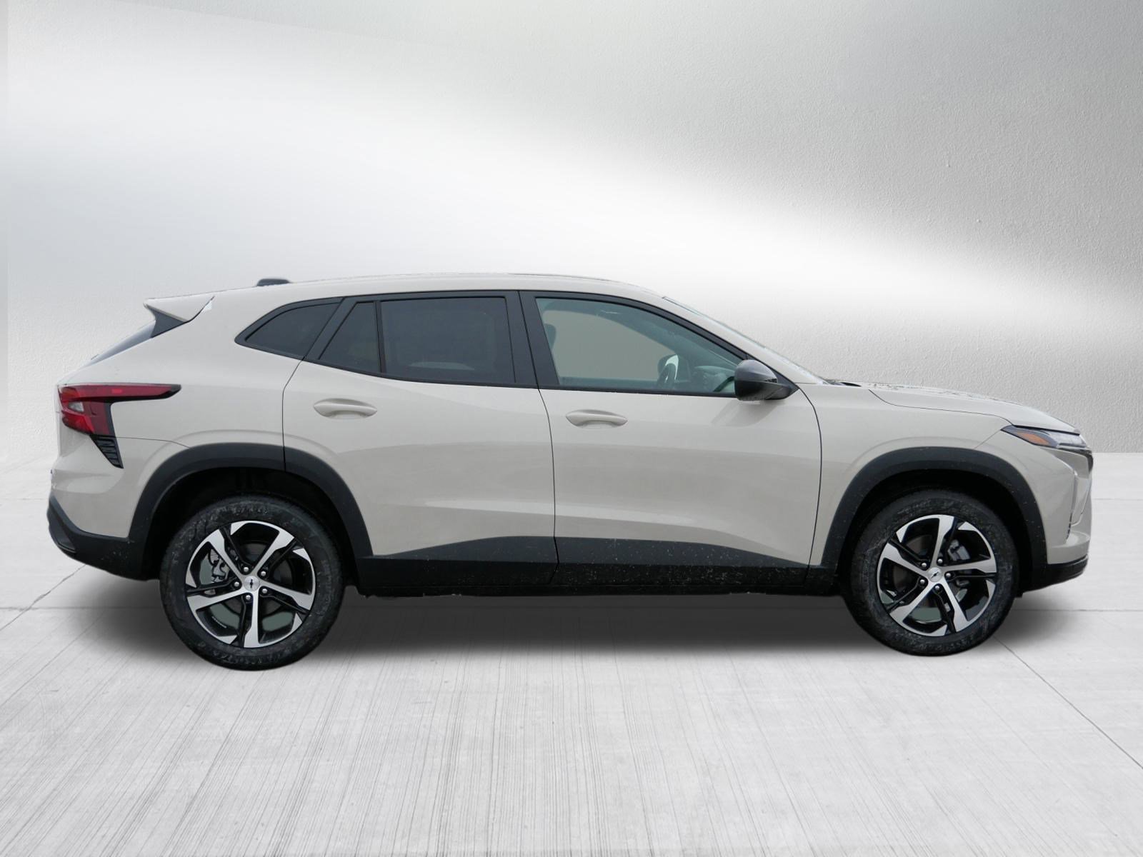 New 2026 Chevrolet Trax RS w/ Sunroof Package image 6