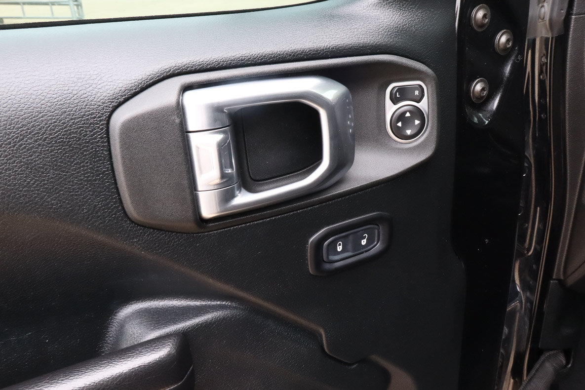Used 2021 Jeep Wrangler Unlimited Sport AWD/4WD image 17