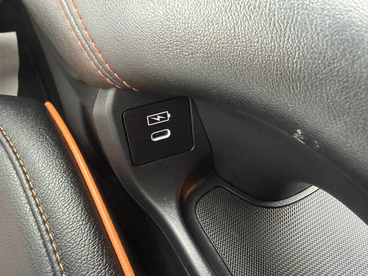 Used 2025 Honda HR-V Sport image 36