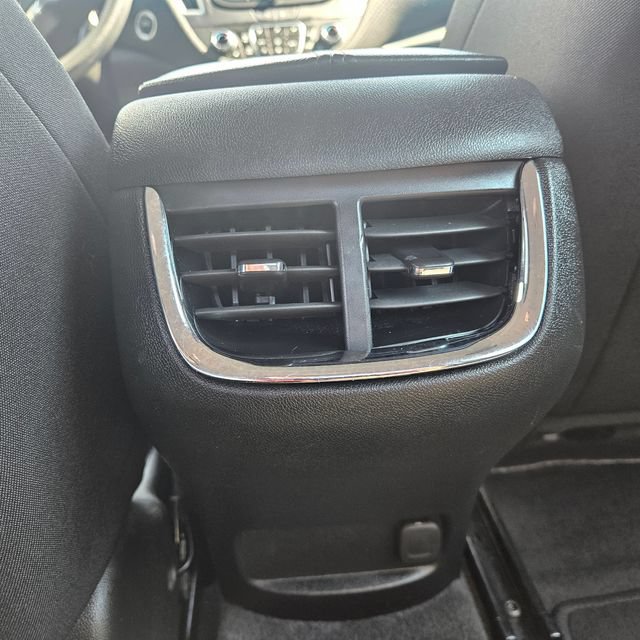 Used 2024 Chevrolet Malibu LT FWD image 18