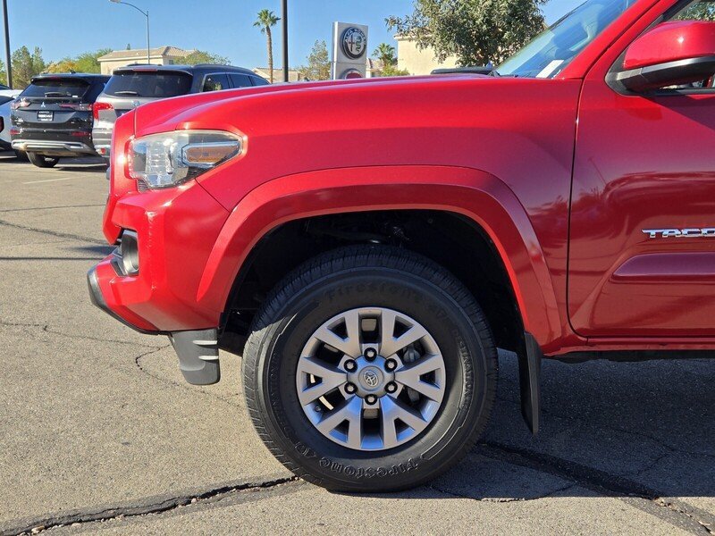 Used 2017 Toyota Tacoma SR5 RWD image 10